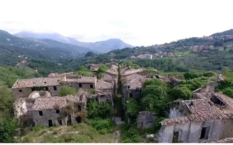 Benvenuti Nel Sannio Il Borgo Abbandonato Di Tocco Caudio Foto