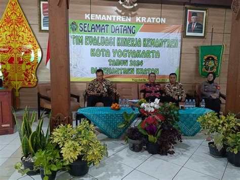 KEMANTREN KRATON Evaluasi Kinerja Kemantren Kraton Kota Yogyakarta