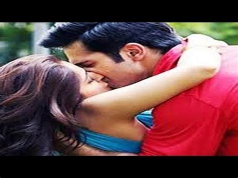 Shraddha Kapoor Kiss Shraddha Kapoor Kissing Varun Dhavan Radio Mirchi Street Dancer 3d Buy