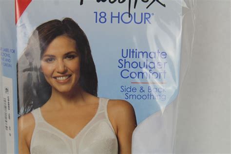 Playtex 18 Hour Ultimate Shoulder Comfort Smoothing Wirefree Bra 4693