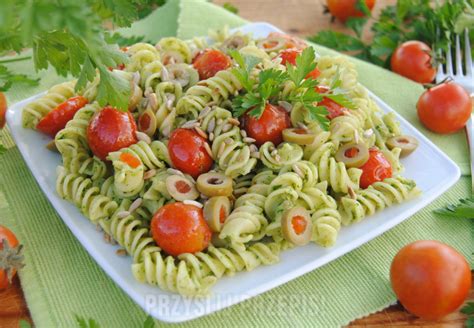 Makaron Z Pietruszkowym Pesto Przepis PrzyslijPrzepis Pl