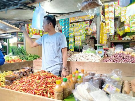 Harga Bumbu Dapur Di Pasar Tanjungpandan Fluktuatif