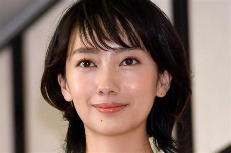 波瑠『あさが来た』思い出の地で撮った9年前のショット公開→「懐かしすぎます」「その笑い方すごく好き」