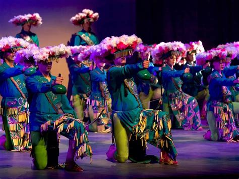 Mexico Bucket List Ballet Folklorico Janine In The World