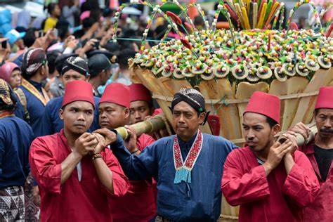 Inilah Tradisi Unik Maulid Nabi Di Berbagai Daerah Di Indonesia KAN