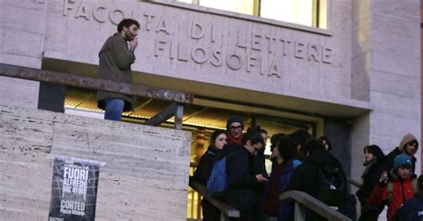 Alfredo Cospito Il Caso Entra Nelle Universit Occupata La Facolt Di