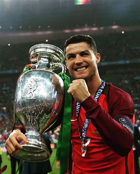 Instagram photo by UEFA EURO 2016 • Jul 10, 2016 at 11:34pm UTC | Foto ...