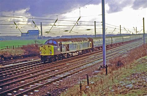 The Transport Library Br Diesel Class 40 No 40086 Springs Branch Triangle Publishing