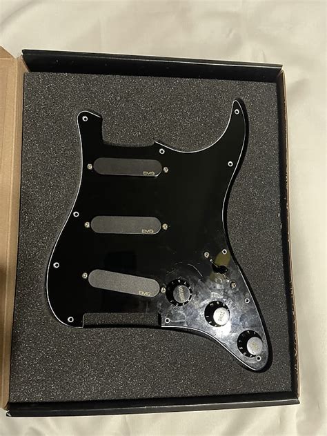 Emg Dg David Gilmour Pre Wired Loaded Strat Pickguard Black Reverb