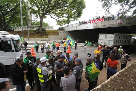 Pm Libera Bloqueios Em Rodovias Do Estado De S O Paulo Metr Poles