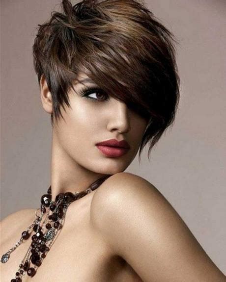 Modèle Coupe Courte Dégradée Femme Beauté Et Style