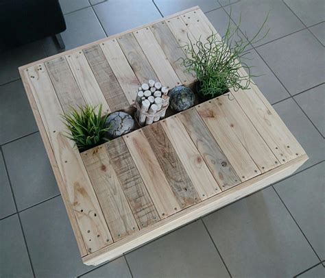 Table Basse En Bois Recycl Avec Goutti Re Centrale Pour D Coration