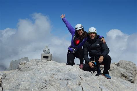 Climbing at Naranjo de Bulnes with guide | Certified AEGM mountain guide