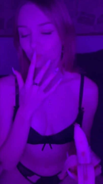 The Bitch Passionately Sucks A Banana Blowjob Porn Feat Your Favorite Eva Xhamster