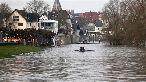 Deutschland Unwetter Mehrere Gro St Dte Von Rhein Berschwemmungen