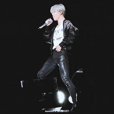 História Jimin meu pai adotivo Hot História escrita por YOON MOCHIN Spirit Fanfics