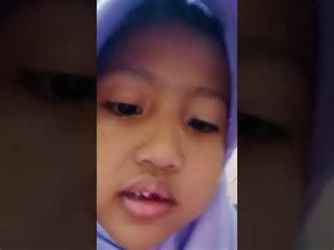 Memakai Kaus Kaki Dan Melepas Kaus Kaki Ziqiyah Ali Youtube