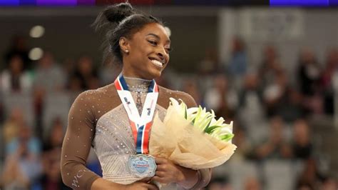 Simone Biles Height Weight And Age How Is Her Build Different From