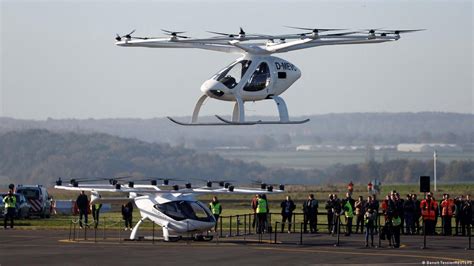 Un Taxi Dron Realiza Su Primer Vuelo Cerca De Par S Dw