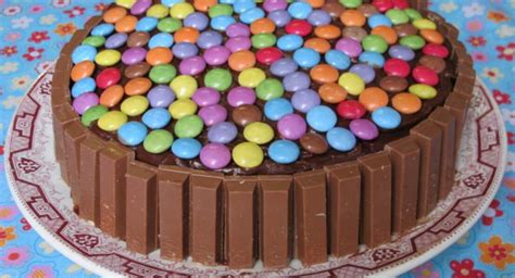 10 gâteaux d anniversaire rigolos pour les enfants Cuisine Actuelle