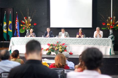 Coordenadores E Vice Coordenadores De Cursos Da Uece Tomam Posse Para