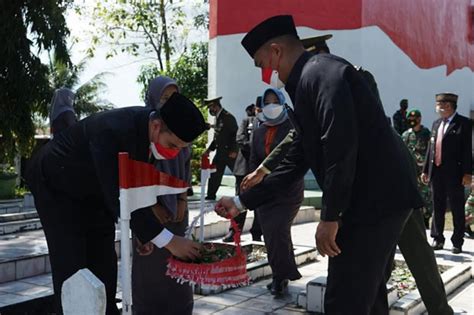 Hari Pahlawan Bupati Pangkep Harap Berantas Kemiskinan Dan Kebodohan