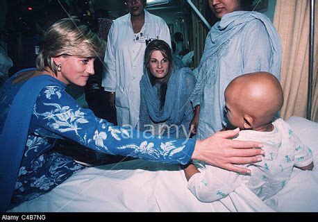 Jemima And Diana Visiting Skmc Lahore May 23 1997 Prince William And