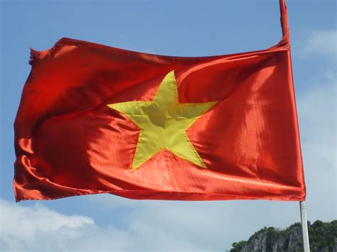 vietnamese flag  eltpics eltpics flickr
