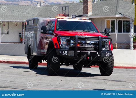 San Jose Fire Fighters Putting Out A Small Fire Editorial Photography