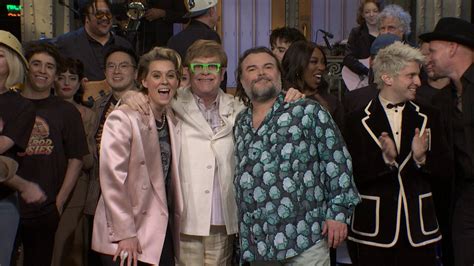 SNL’s Star-Studded Finale Sparks Wild Reactions From Fans And Critics ...