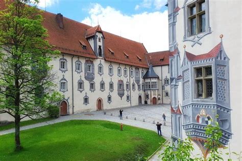 Castello Di Neuschwanstein Guida Brasiliana Partenza Del Treno