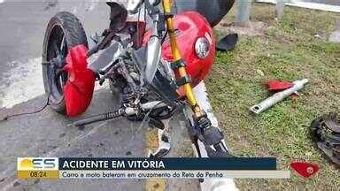 Bom Dia ES Carro E Moto Batem Em Cruzamento Da Reta Da Penha Em