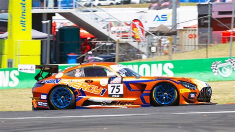 Nine Laps How The Bathurst Hour Broke A Record