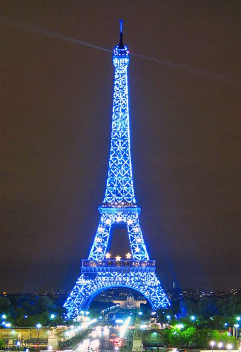 image la  eiffel prime swimmingpool