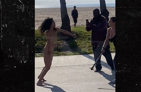 Welcome To California Crazy Naked Woman Goes On Violent Rampage In