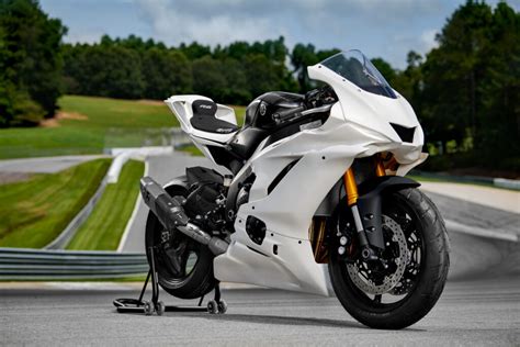 Yamaha YZF R6 GYTR SportBikes Inc Magazine