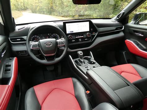 New Toyota Highlander Price In Uae Images Specs And Features Dubicars