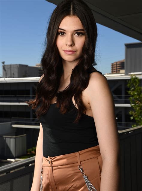 Nicole Maines A Transgender Actor And Activist Will Play Nia Nal