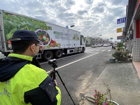 連假荷包失血！ 汽車行駛機慢車道 屏東枋寮警6天取締逾300件 社會 自由時報電子報