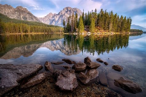 18 of the Prettiest Lakes in Wyoming for a Splendid Getaway