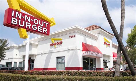 In N Out Closing A Location For The First Time Citing Crime In Oakland