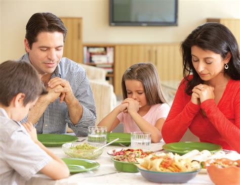 La Familia De Dios Mi Devocional