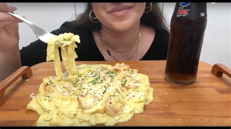 Watch Me Eat Creamy Shrimp Alfredo Fettuccine Pasta Mukbang Eating