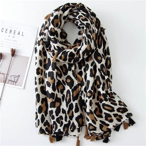 Леопардовый палантин с чем носить (60 фото)
