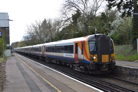 South Western Railway Desiro 444034 Seen At Effingham Junc Flickr