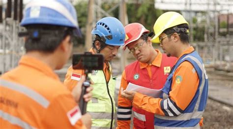 Pastikan Penyaluran Listrik Andal Pln Lakukan Pemeliharaan Trafo Di