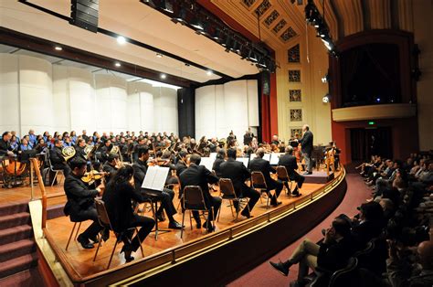 Orquesta Sinfónica Nacional de Chile y Coro Sinfónico Universidad de