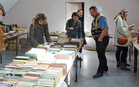 École Sainte Marie Une première foire aux livres réussie Le Télégramme