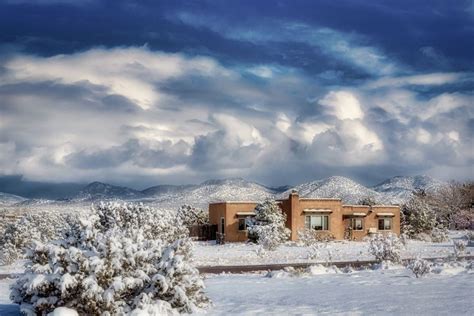 Primera tormenta invernal con nieve azota el norte de México