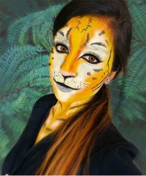 28 Fierce Tiger Makeup For Halloween The Glossychic Tiger Makeup